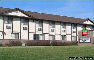Cobblestone Inn & Suites - Trenton Extérieur photo